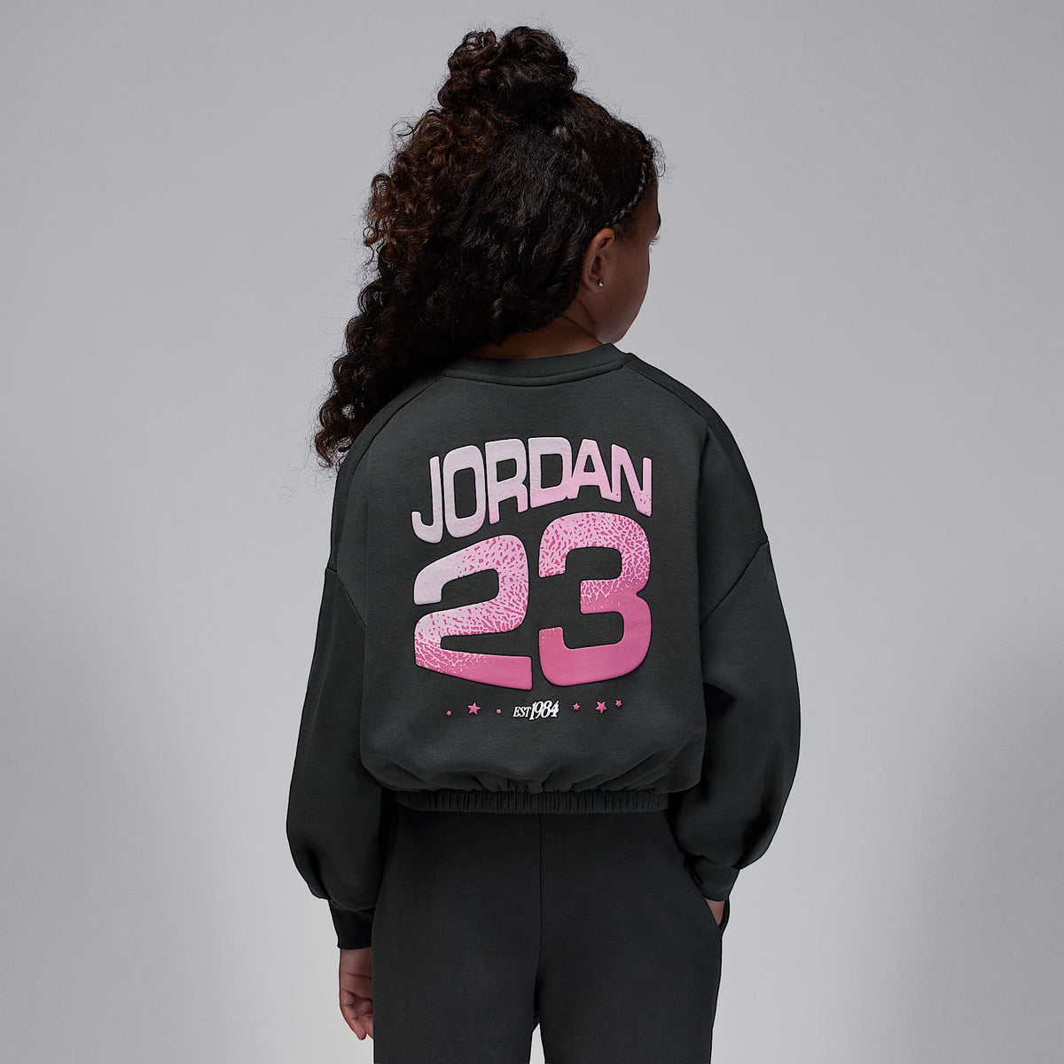 Sudadera de cuello redondo de tejido Fleece plisada para niños talla pequeña Jordan Jumpman Club – Sombrío apagado/Rosa/Blanco – vista 2