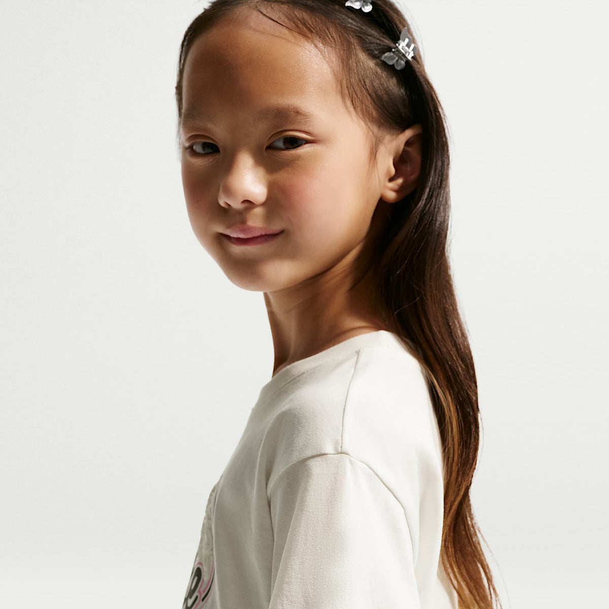 Playera de corte cuadrado Juxta-Girl para niños talla pequeña Nike – Vela – vista 2