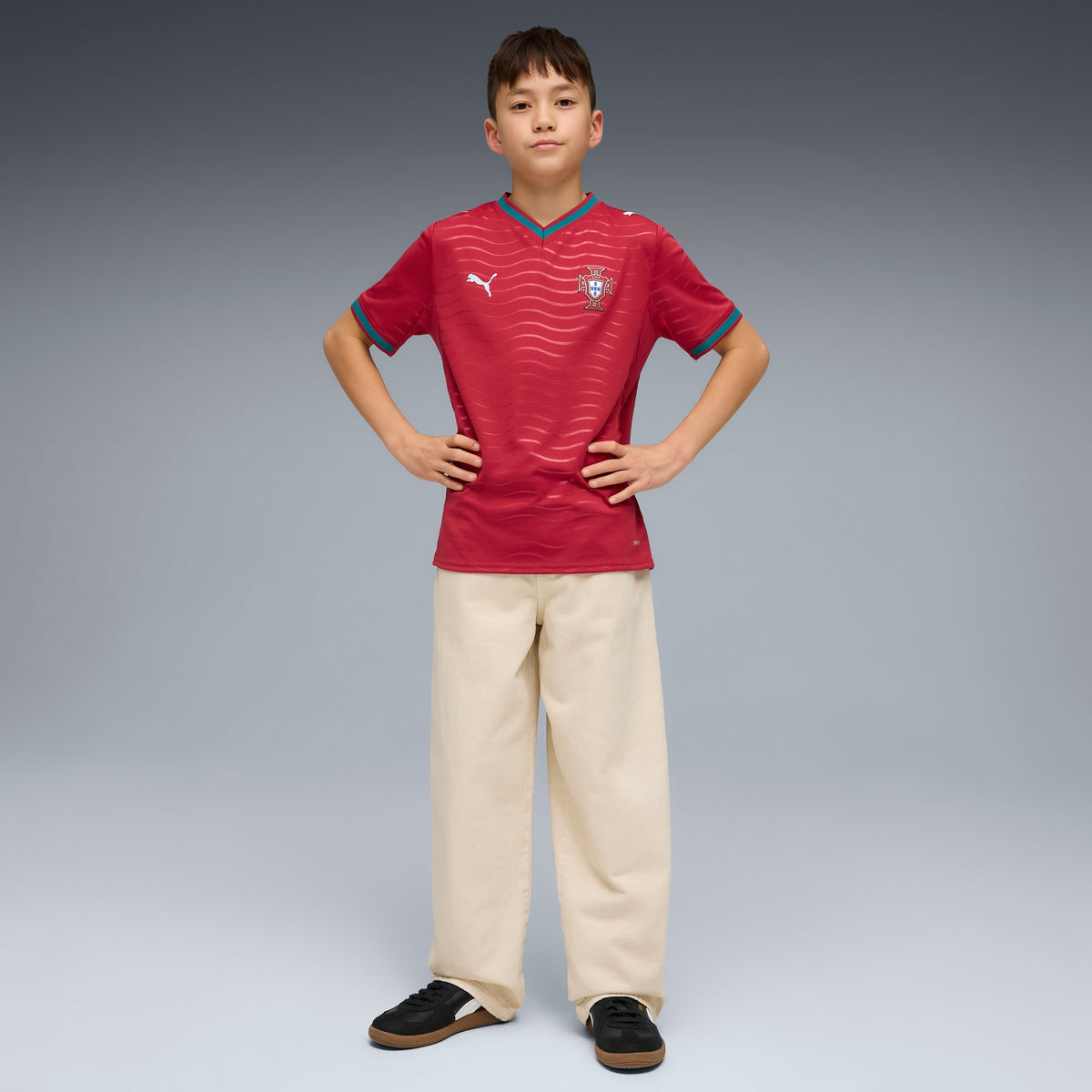 Jersey réplica local de Portugal 2026 para adolescentes – Club Red-Green Lagoon – vista 3