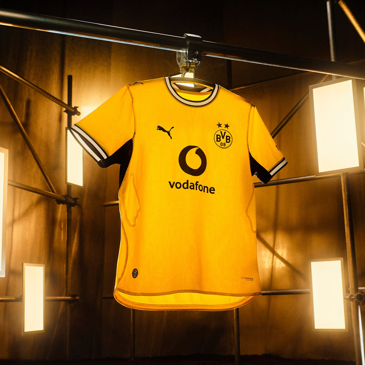 Jersey de futbol juvenil del Borussia Dortmund local – Faster Yellow-PUMA Black – vista 7