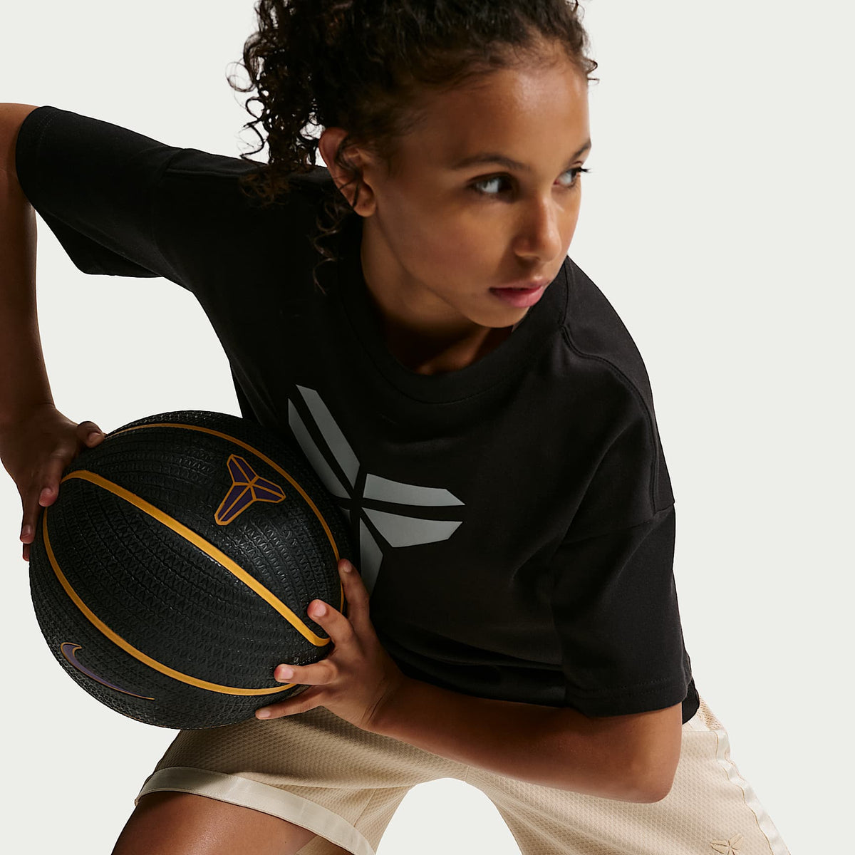 Shorts Dri-FIT Mamba para niños de talla grande Kobe – Duna/Duna – vista 5