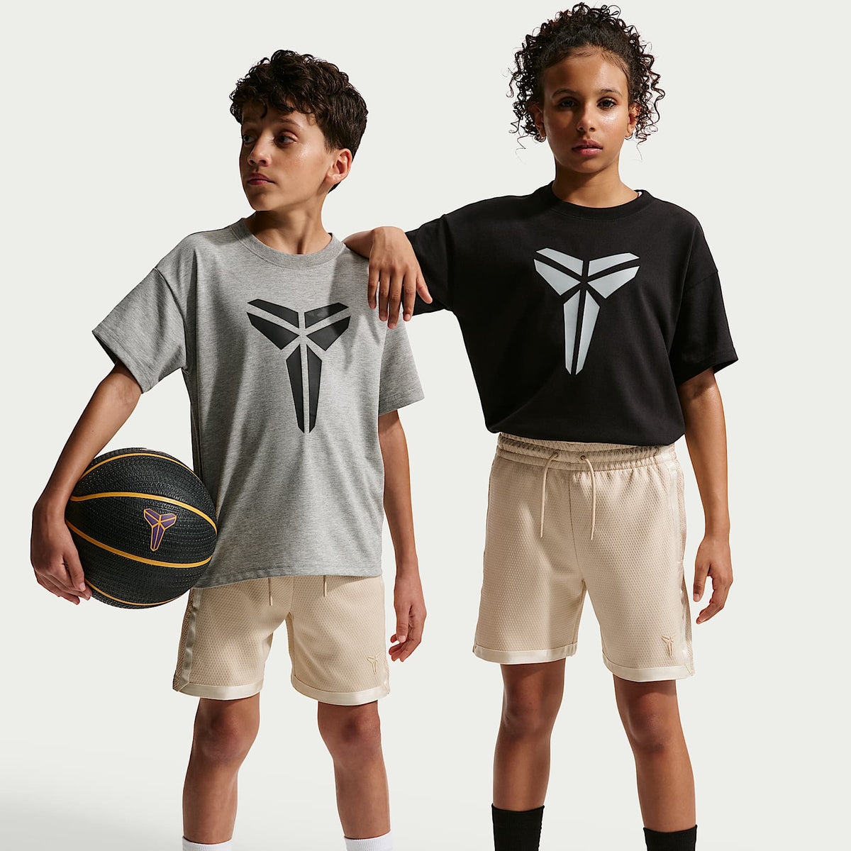 Shorts Dri-FIT Mamba para niños de talla grande Kobe – Duna/Duna – vista 1