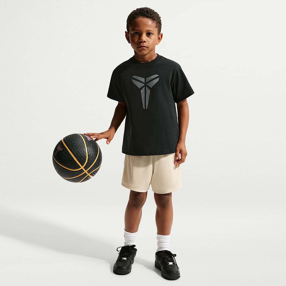 Playera Sheath de secado rápido para niños talla pequeña Nike – Negro – vista 4