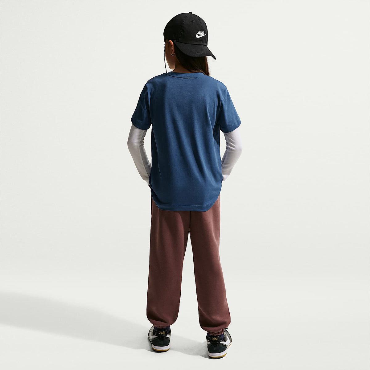Playera Dri-FIT para niños talla grande Kylian Mbappé – Azul marino místico – vista 5