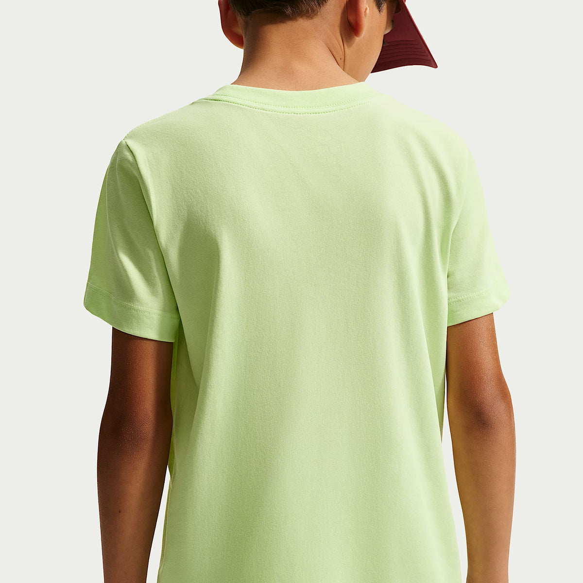 Playera Dri-FIT para niños talla grande Kylian Mbappé – Lima líquida claro – vista 2