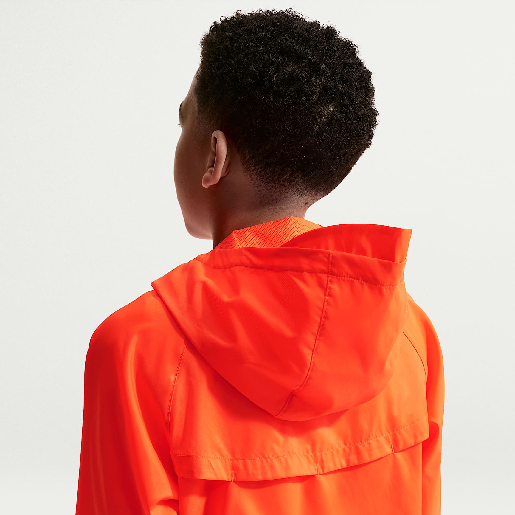 Chamarra Anthem de futbol Nike Dri-FIT para niños talla grande Países Bajos – Hipercarmesí/Negro – vista 2