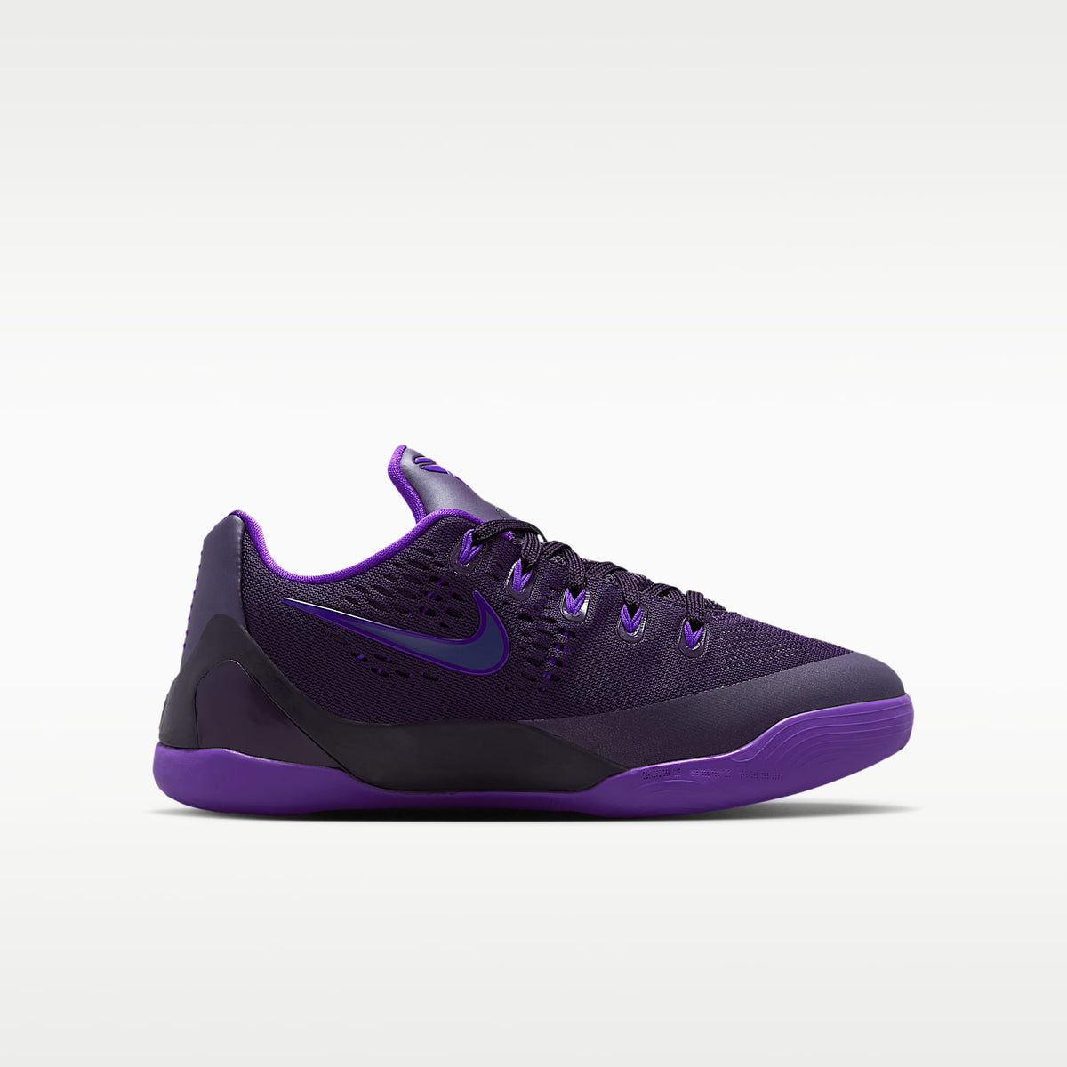 Kobe IX Low EM – Morado dinastía/Morado arena/Morado feroz – vista 3