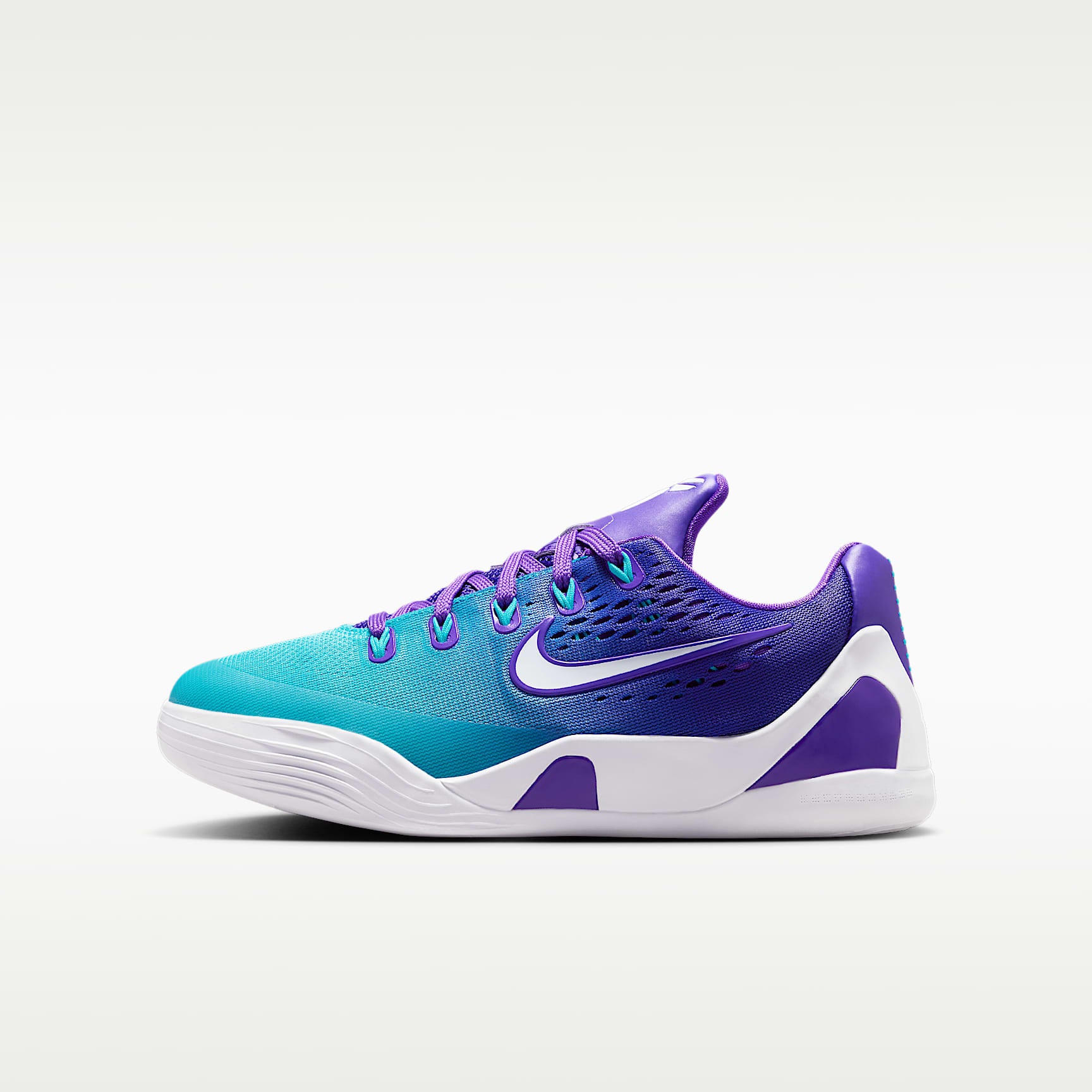 Kobe 9 Low EM – Morado feroz/Blanco/Laguna azul – vista 1