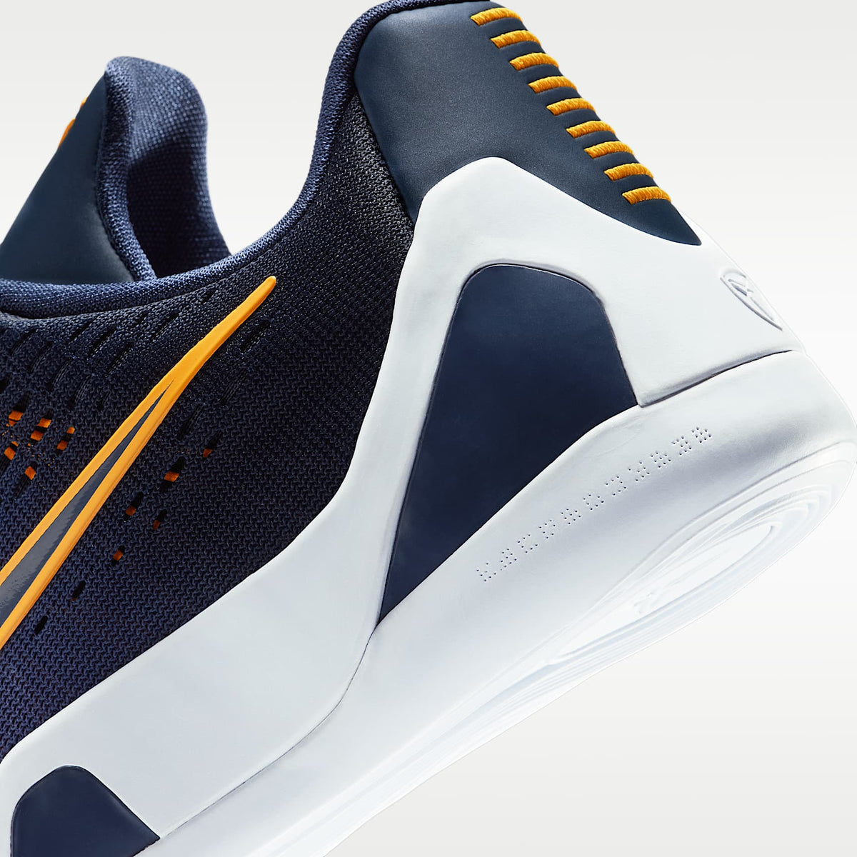 Kobe IX Low EM – Trueno azul/Naranja láser/Alba – vista 8