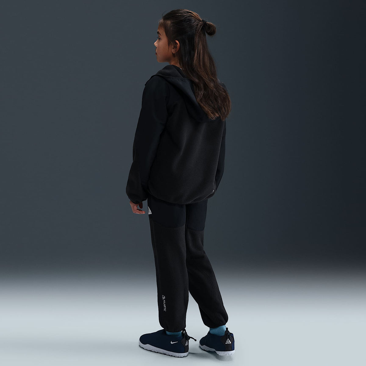 Pants Polartec® para niños talla grande Nike ACG "Wolf Tree" – Negro/Negro/Blanco cumbre – vista 7