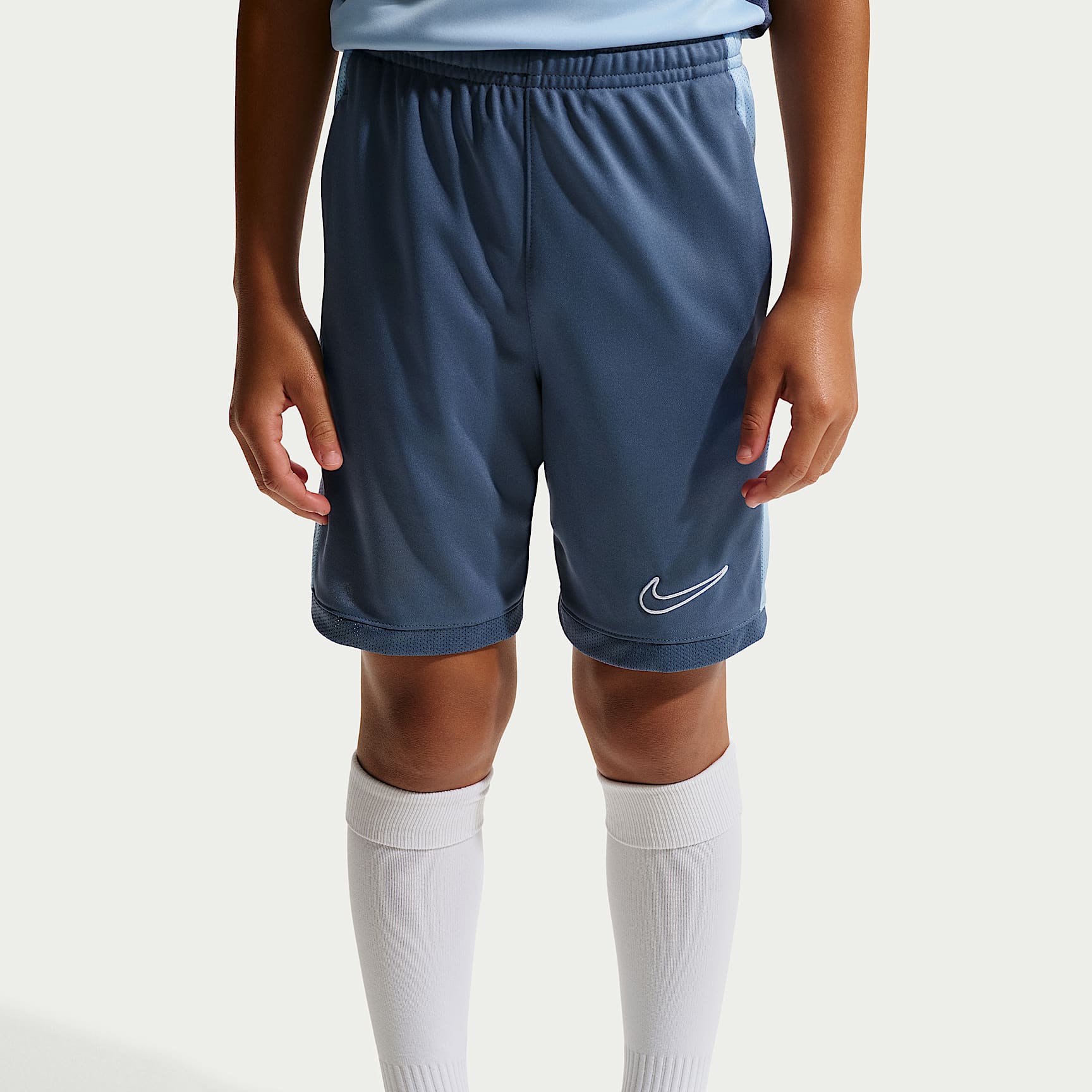 Shorts de fútbol de tejido Knit Dri-FIT para niños talla grande Nike Academy – Azul difuso/Azul psíquico/Blanco – vista 2