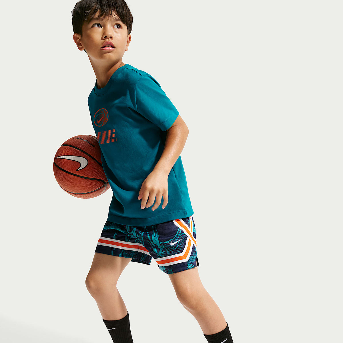 Shorts de básquetbol Dri-FIT para niños talla grande Nike Crossover – Azul marino medianoche/Blanco – vista 4