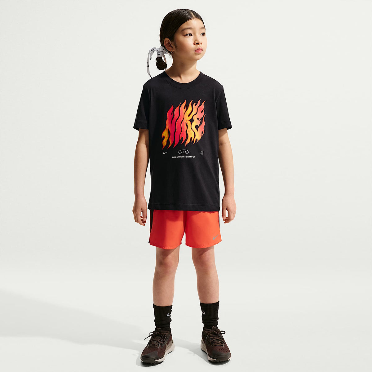 Playera Dri-FIT para niños talla grande Nike Legend – Negro – vista 4