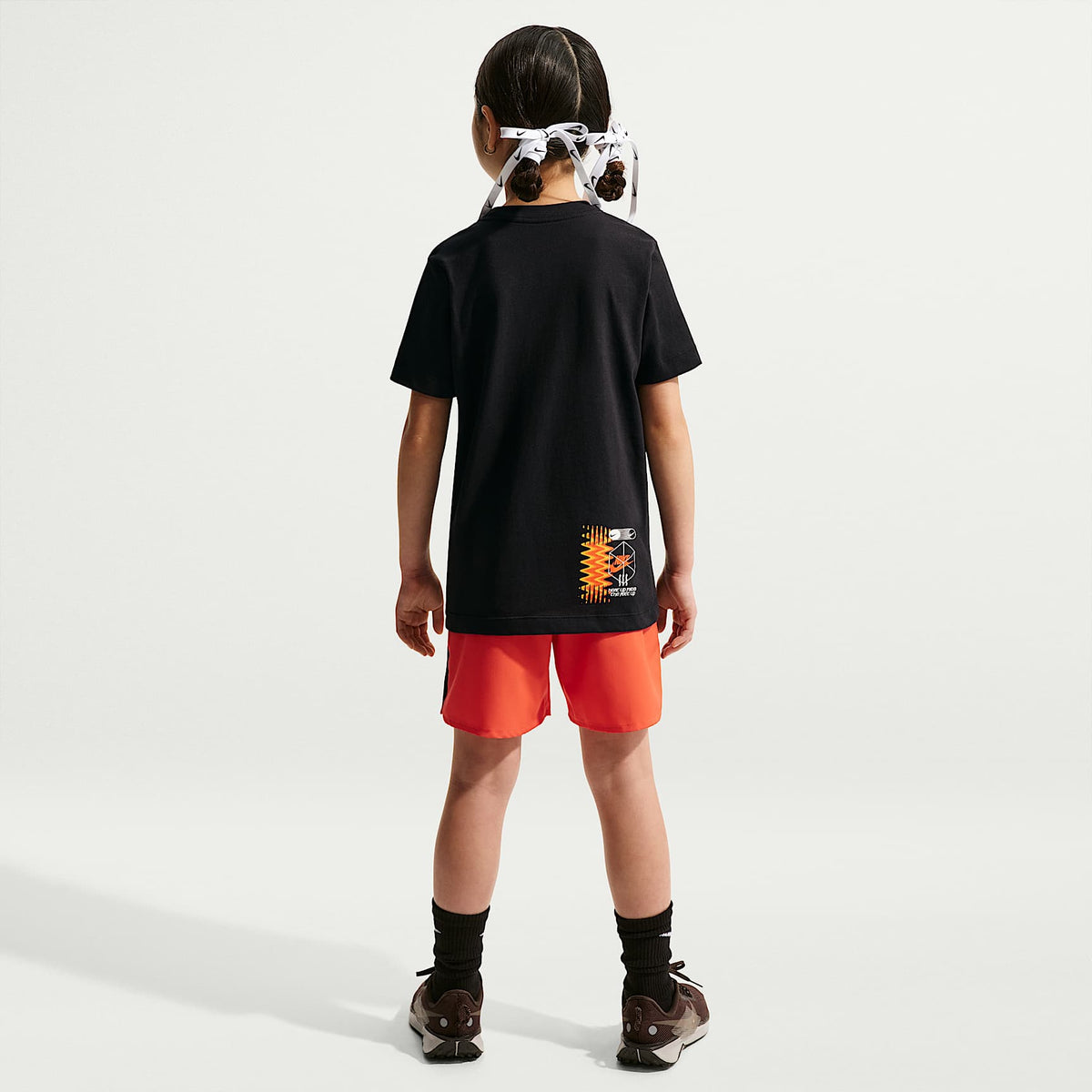 Playera Dri-FIT para niños talla grande Nike Legend – Negro – vista 5