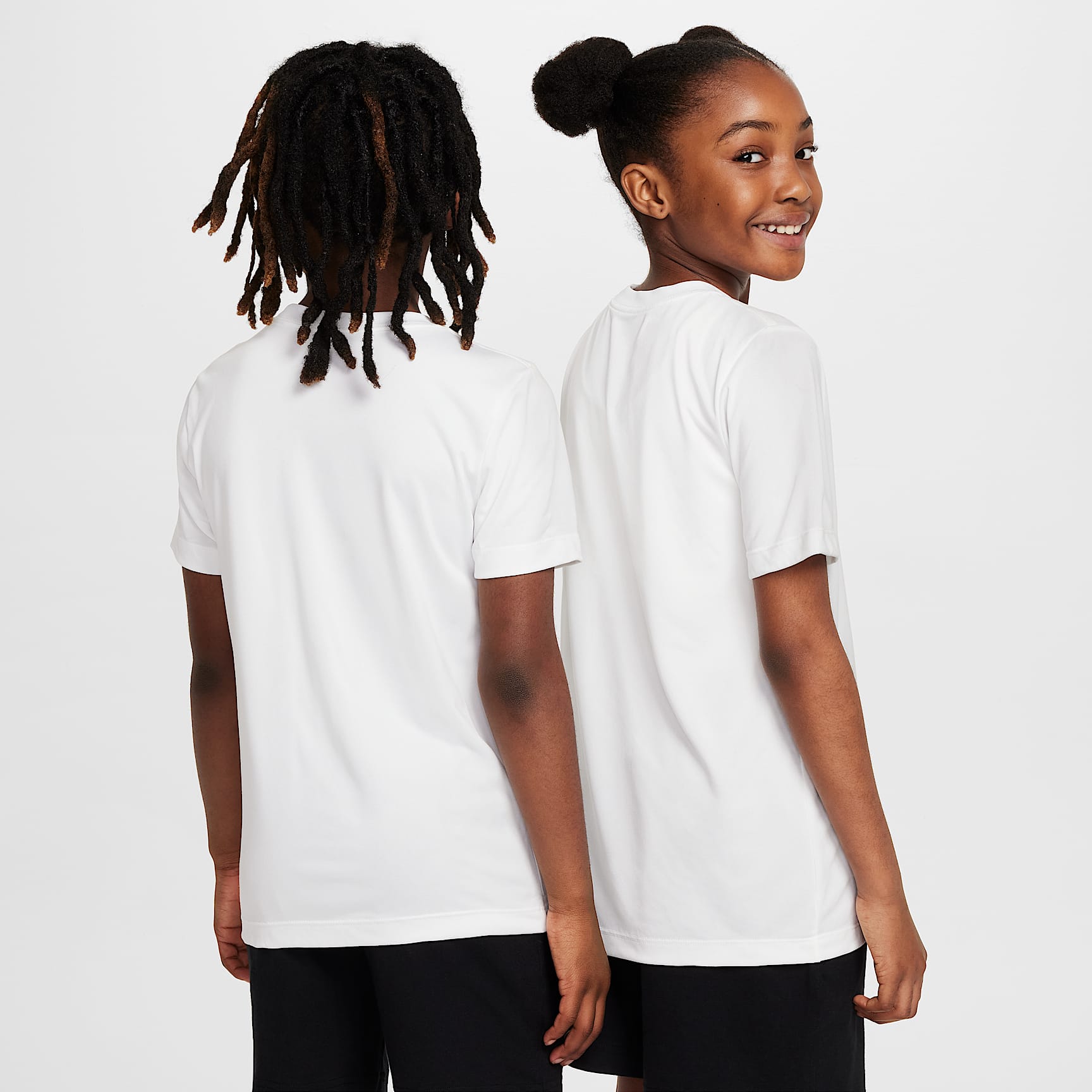 Playera Dri-FIT para niños talla grande Nike Legend – Blanco – vista 2