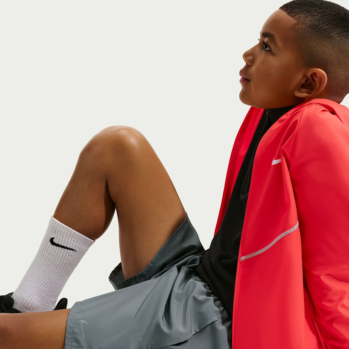Shorts de entrenamiento Dri-FIT para niños talla grande Nike Miler – Gris humo/Gris humo – vista 4