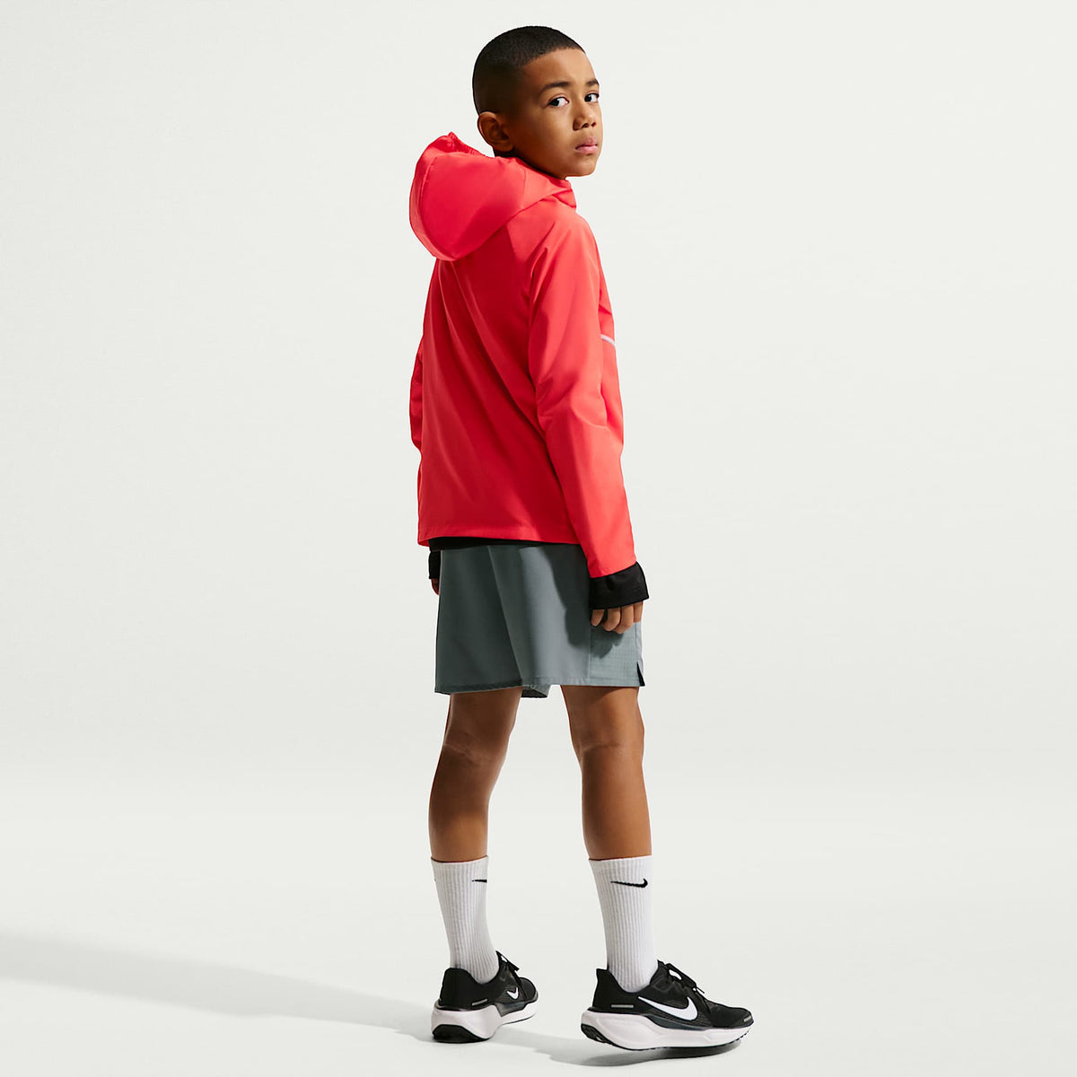Shorts de entrenamiento Dri-FIT para niños talla grande Nike Miler – Gris humo/Gris humo – vista 5
