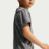 Conjunto de playera Miler y shorts Dri-FIT infantil Nike – Gris humo – vista 3