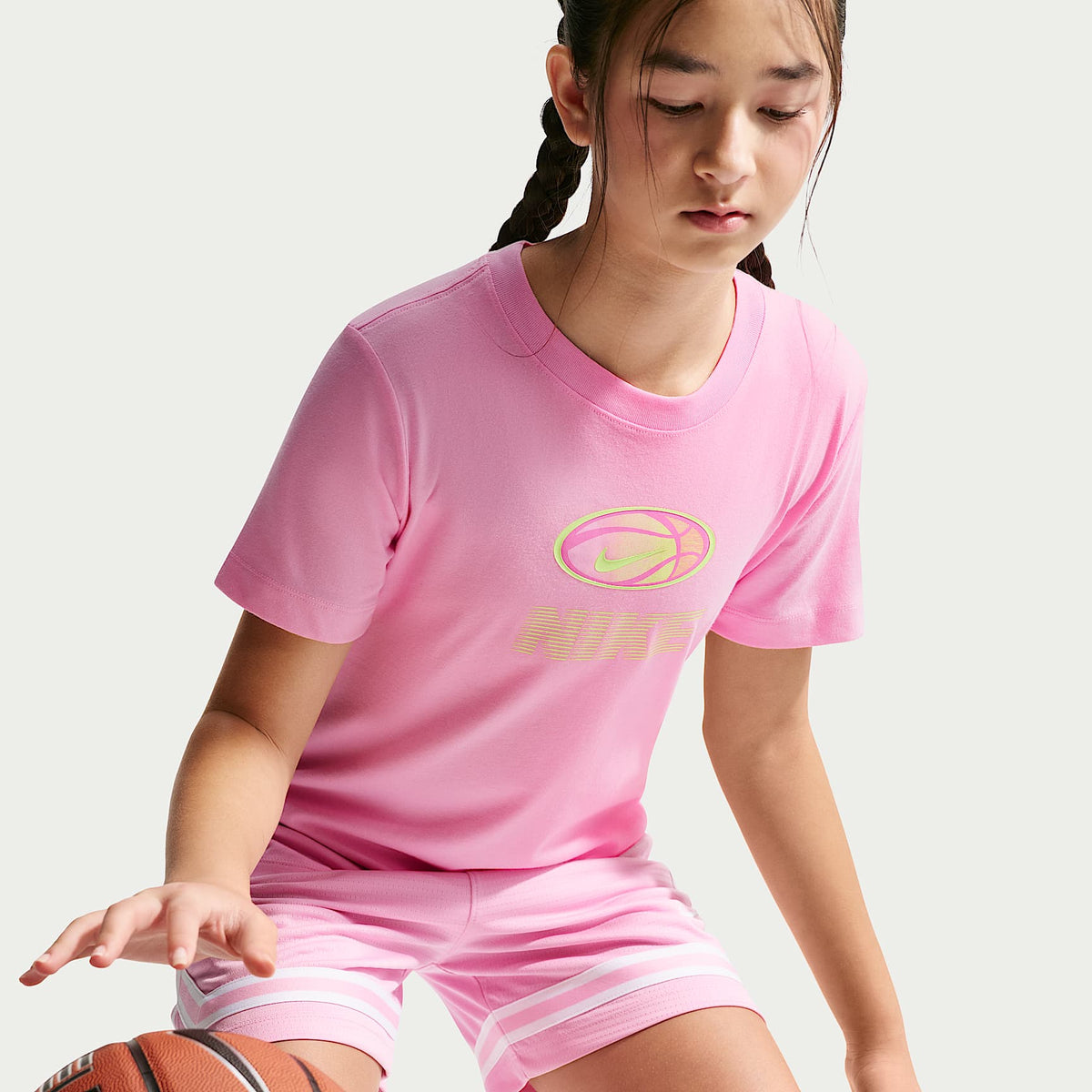 Playera Dri-FIT para niños de talla grande Nike – Rosa amanecer – vista 3