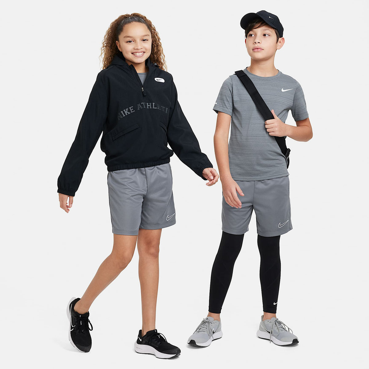 Shorts Dri-FIT para niños talla grande Nike Trophy23 – Gris humo/Gris humo/Blanco – vista 7