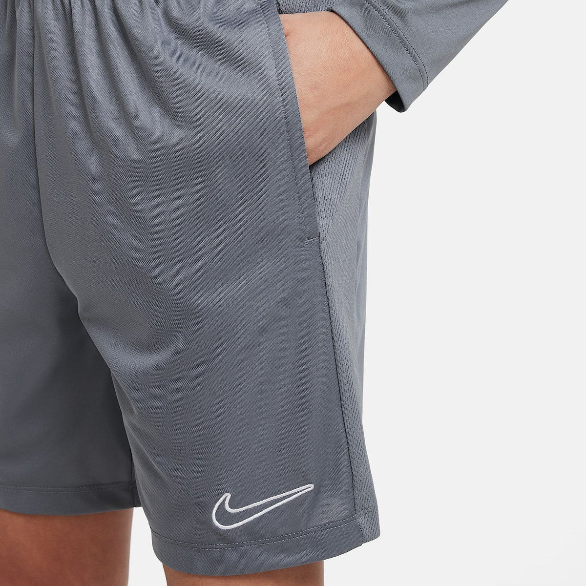 Shorts Dri-FIT para niños talla grande Nike Trophy23 – Gris humo/Gris humo/Blanco – vista 6