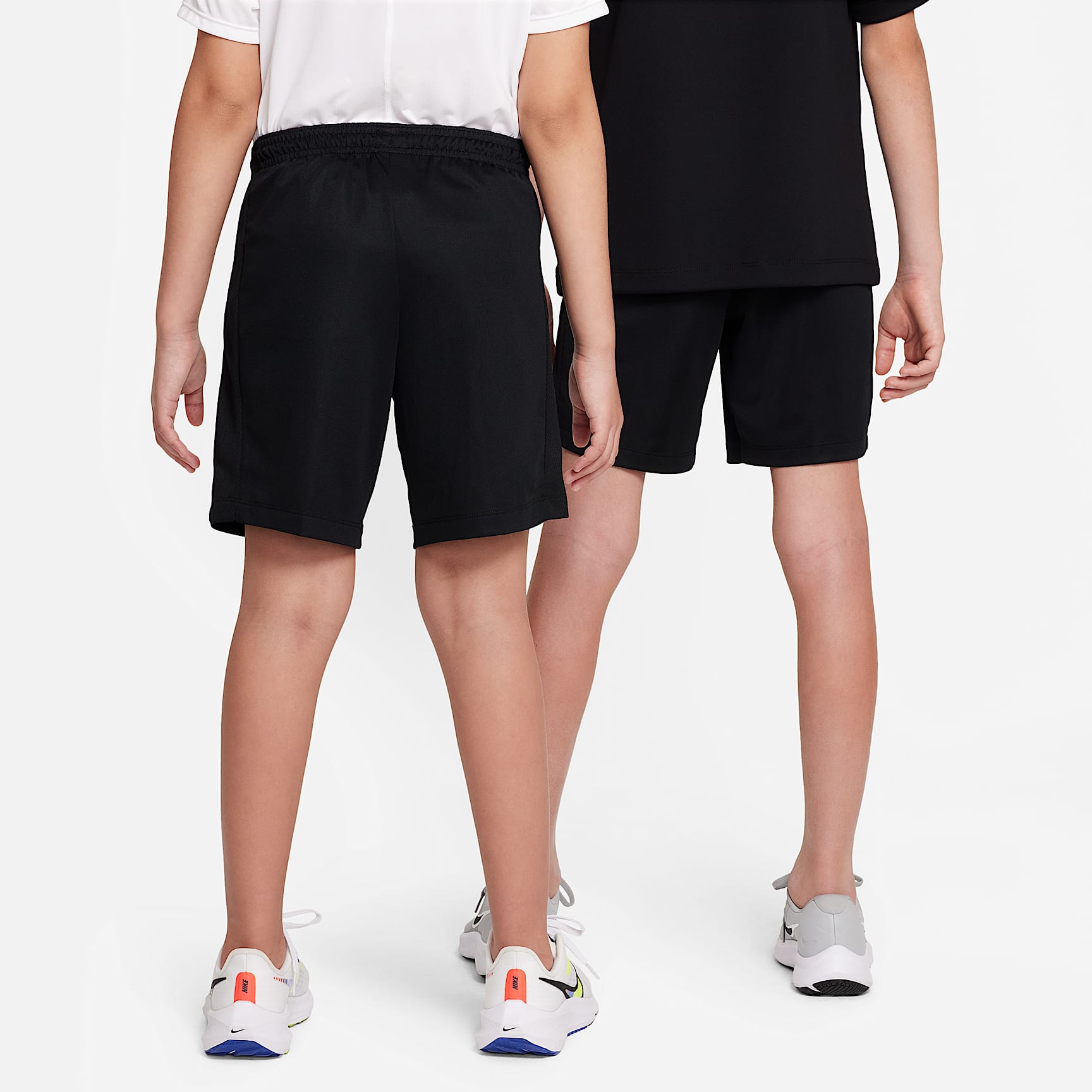 Shorts Dri-FIT para niños talla grande Nike Trophy23 – Negro/Negro/Blanco – vista 2