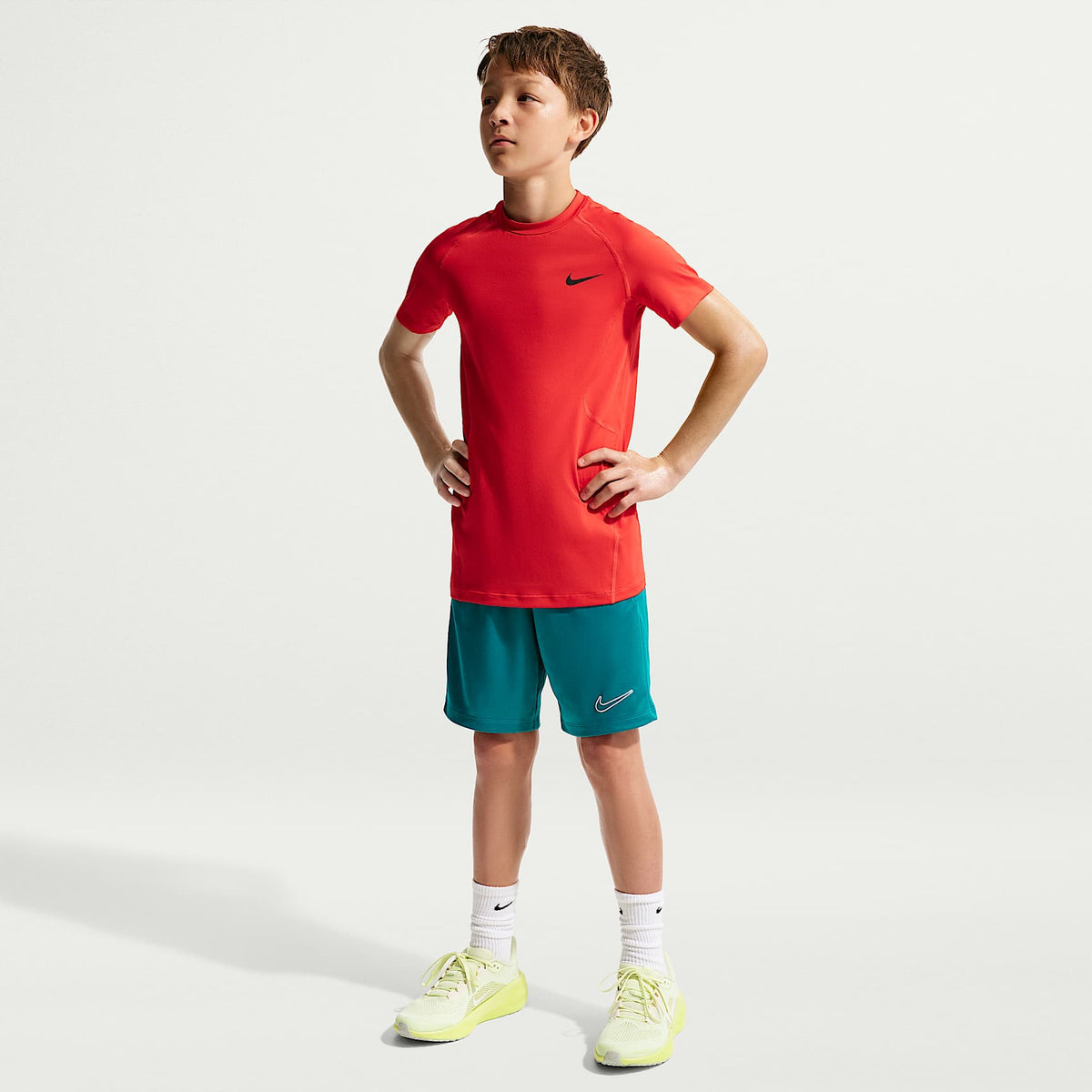 Shorts Dri-FIT para niños talla grande Nike Trophy23 – Abeto brillante/Abeto brillante/Blanco – vista 1
