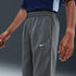 Pants de tejido Knit para niños talla grande Nike Multi – Gris humo/Negro/Blanco – vista 2