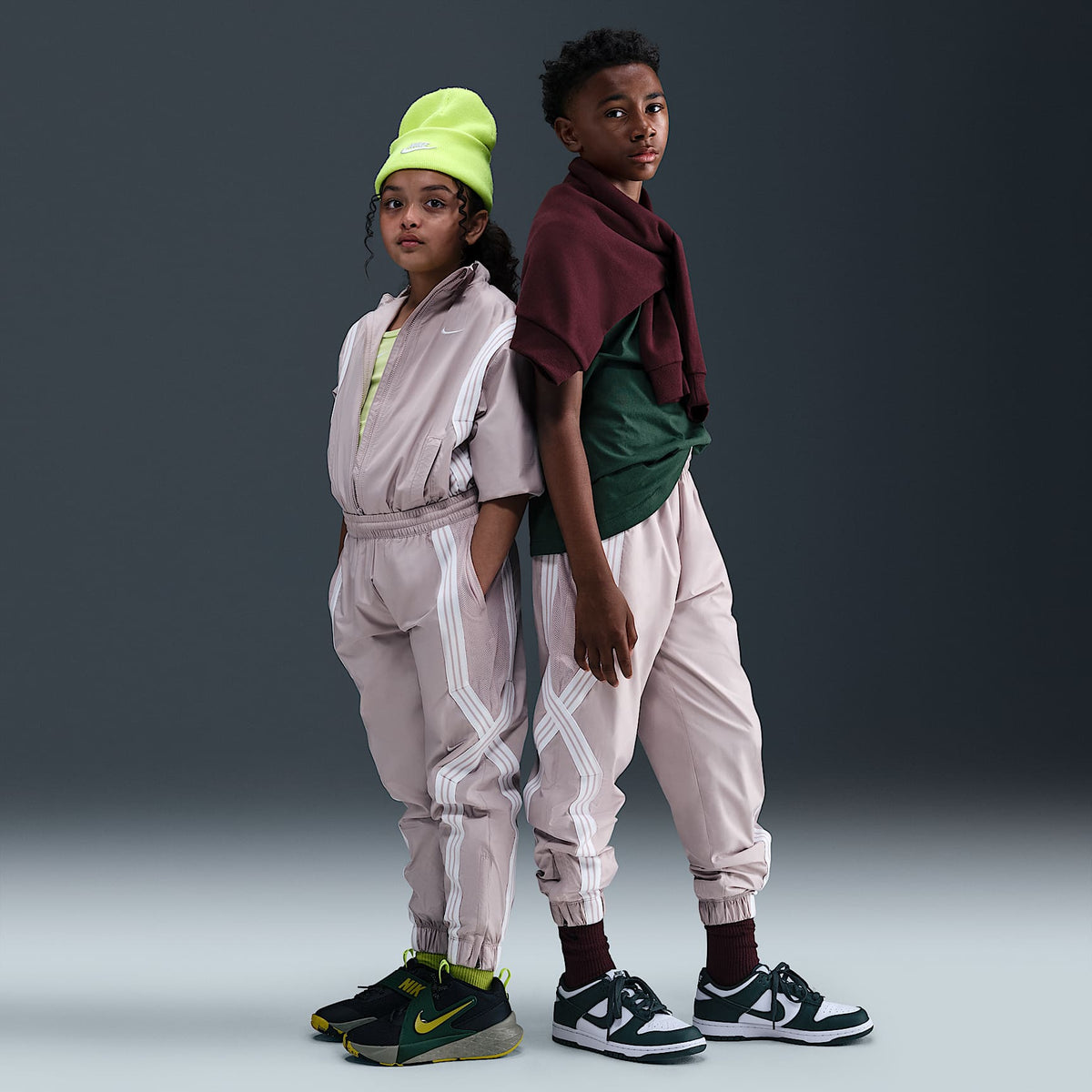 Pants de básquetbol Repel para niños talla grande Nike Crossover – Violeta platino/Blanco – vista 1