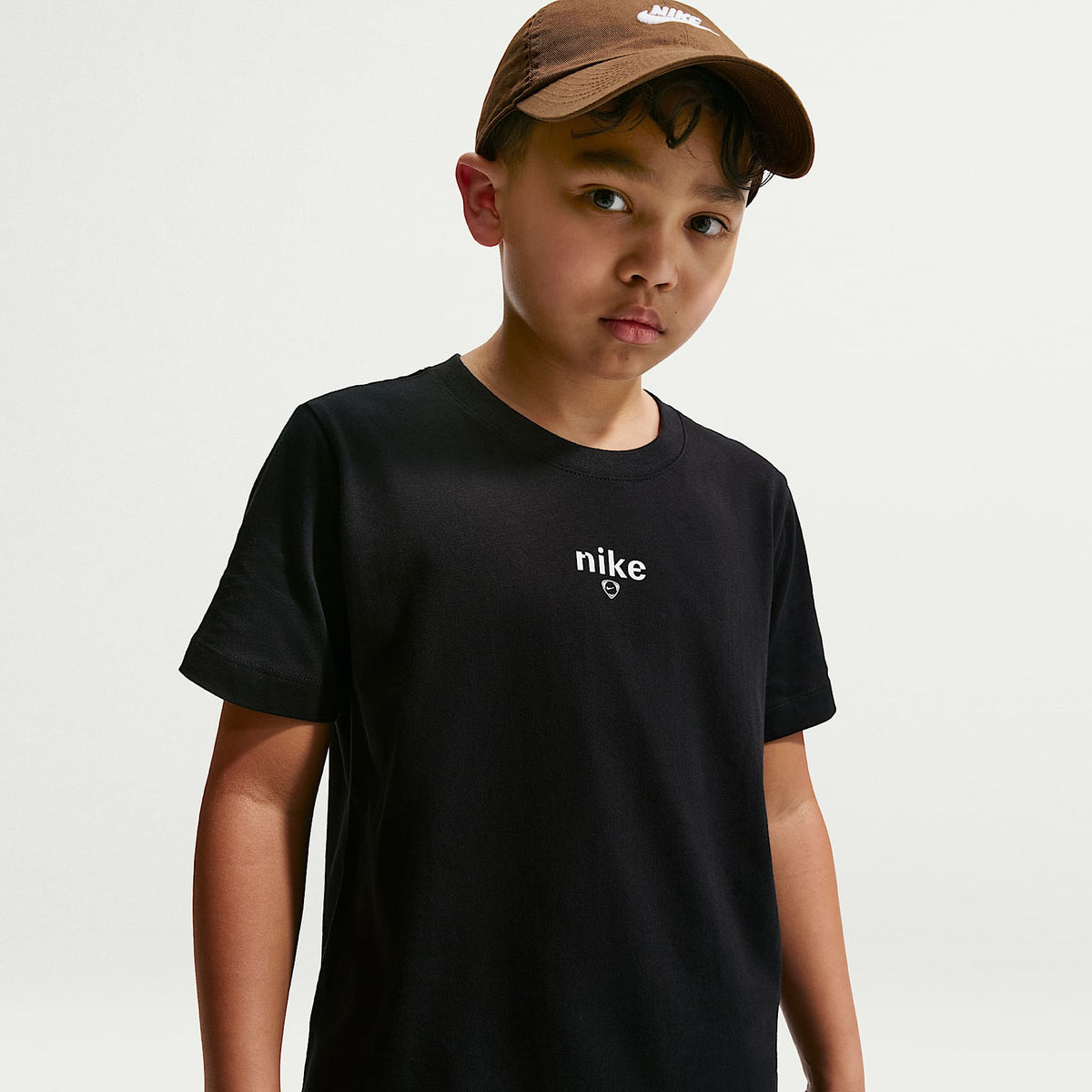 Playera para niños talla grande Nike – Negro – vista 2