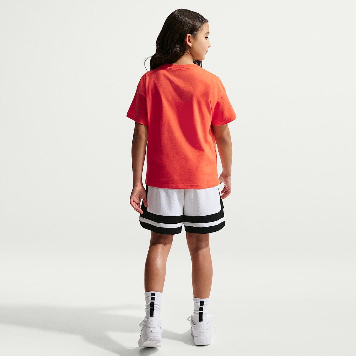 Playera para niños Nike Sportswear – Naranja césped – vista 5