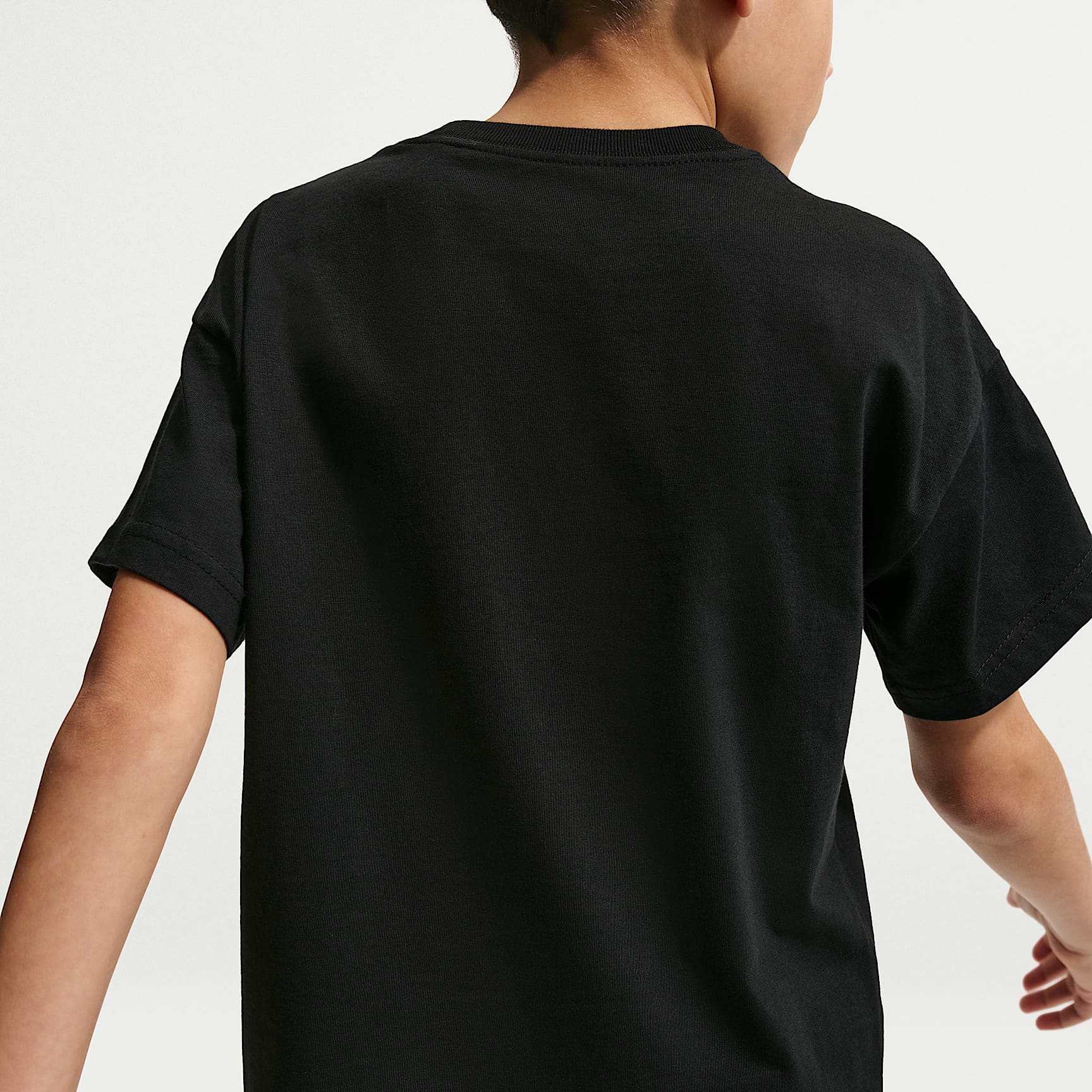 Playera para niños Nike Sportswear – Negro – vista 2