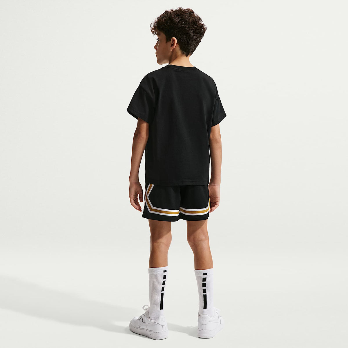 Playera para niños Nike Sportswear – Negro – vista 5