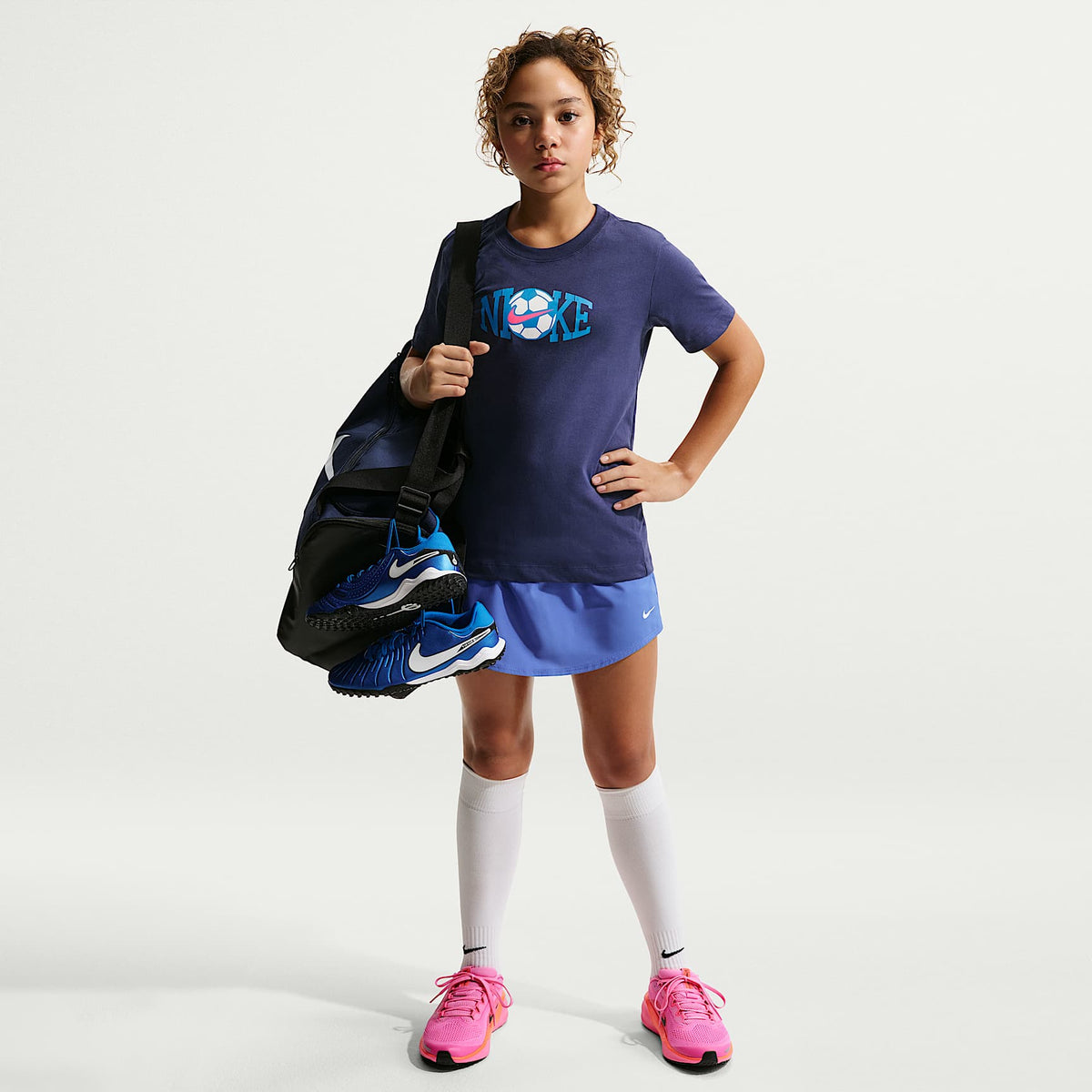 Playera para niños talla grande Nike – Azul marino medianoche – vista 4