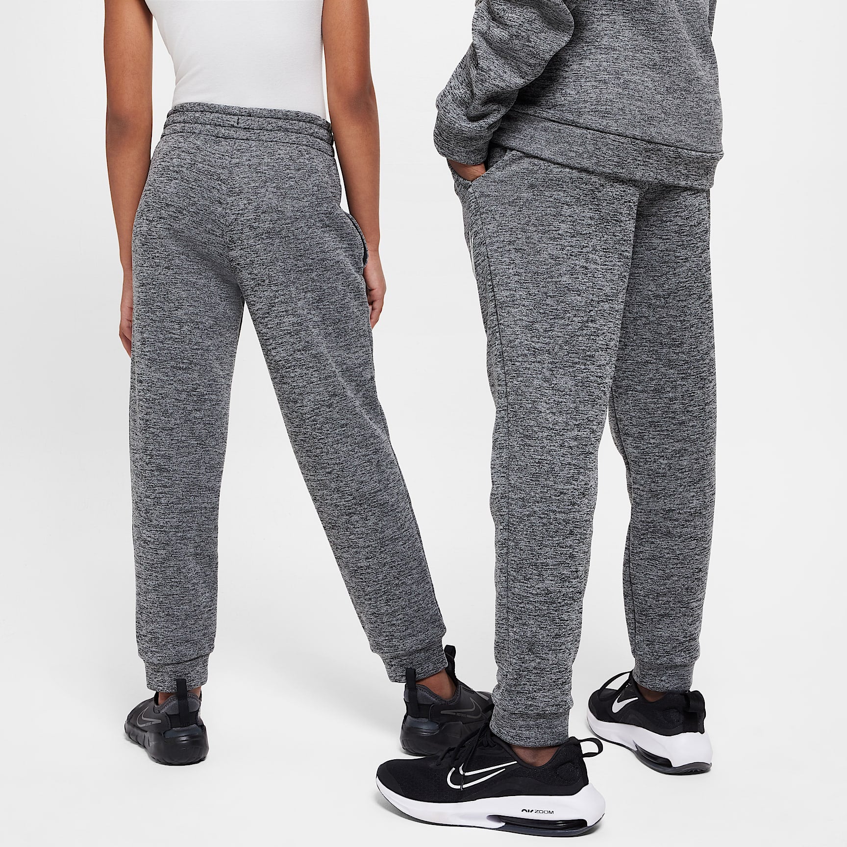Nike Multi Stain Repel Joggers Therma-FIT para niños talla grande – Negro/Gris humo claro/Jaspeado/Blanco – vista 2