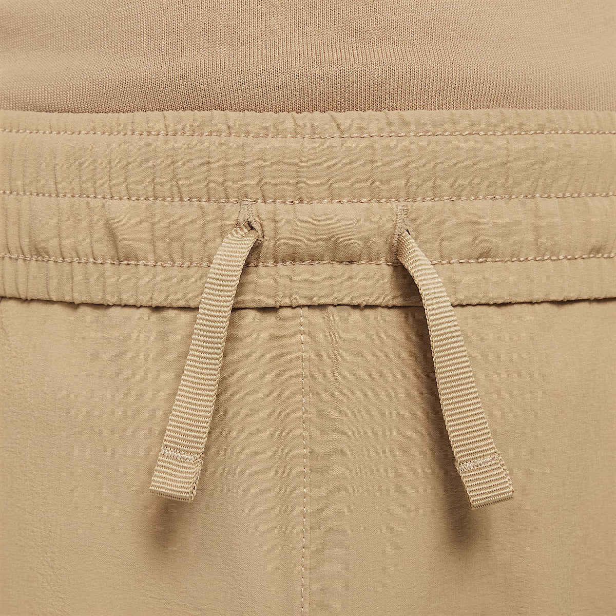 Pants cargo para niños talla grande Nike Sportswear City Utility – Beige paracaídas/Negro – vista 3