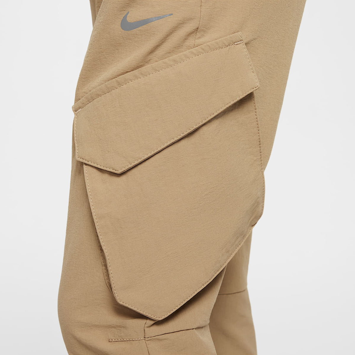Pants cargo para niños talla grande Nike Sportswear City Utility – Beige paracaídas/Negro – vista 6