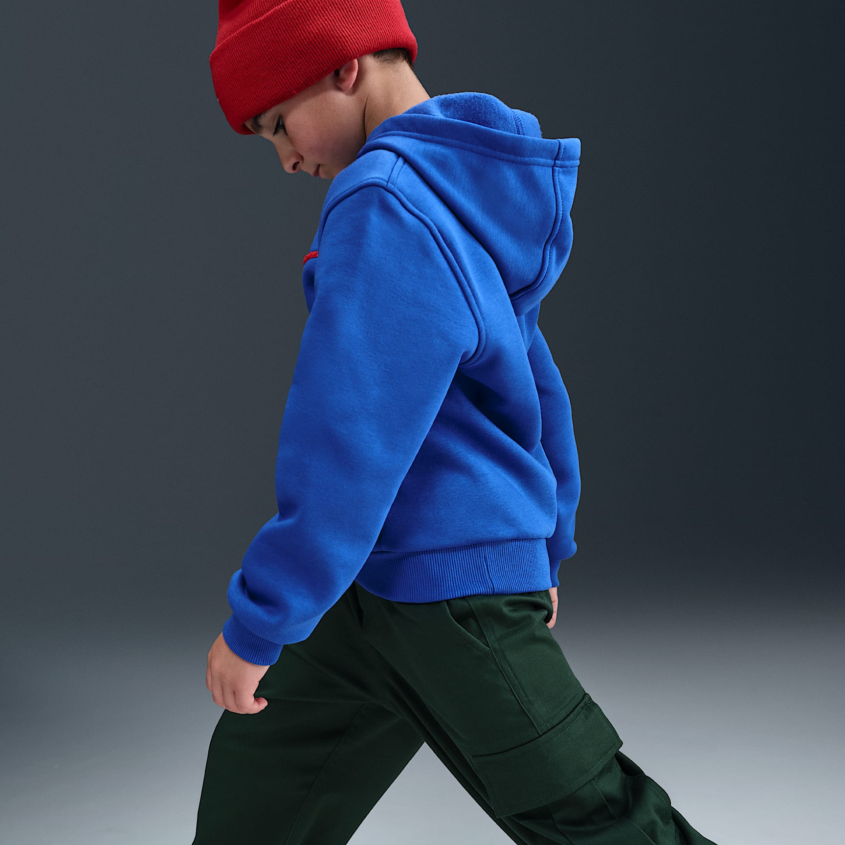 Sudadera con gorro de tejido Fleece para niños talla grande Nike Sportswear Club – Royal juego/Blanco/Rojo universitario – vista 2
