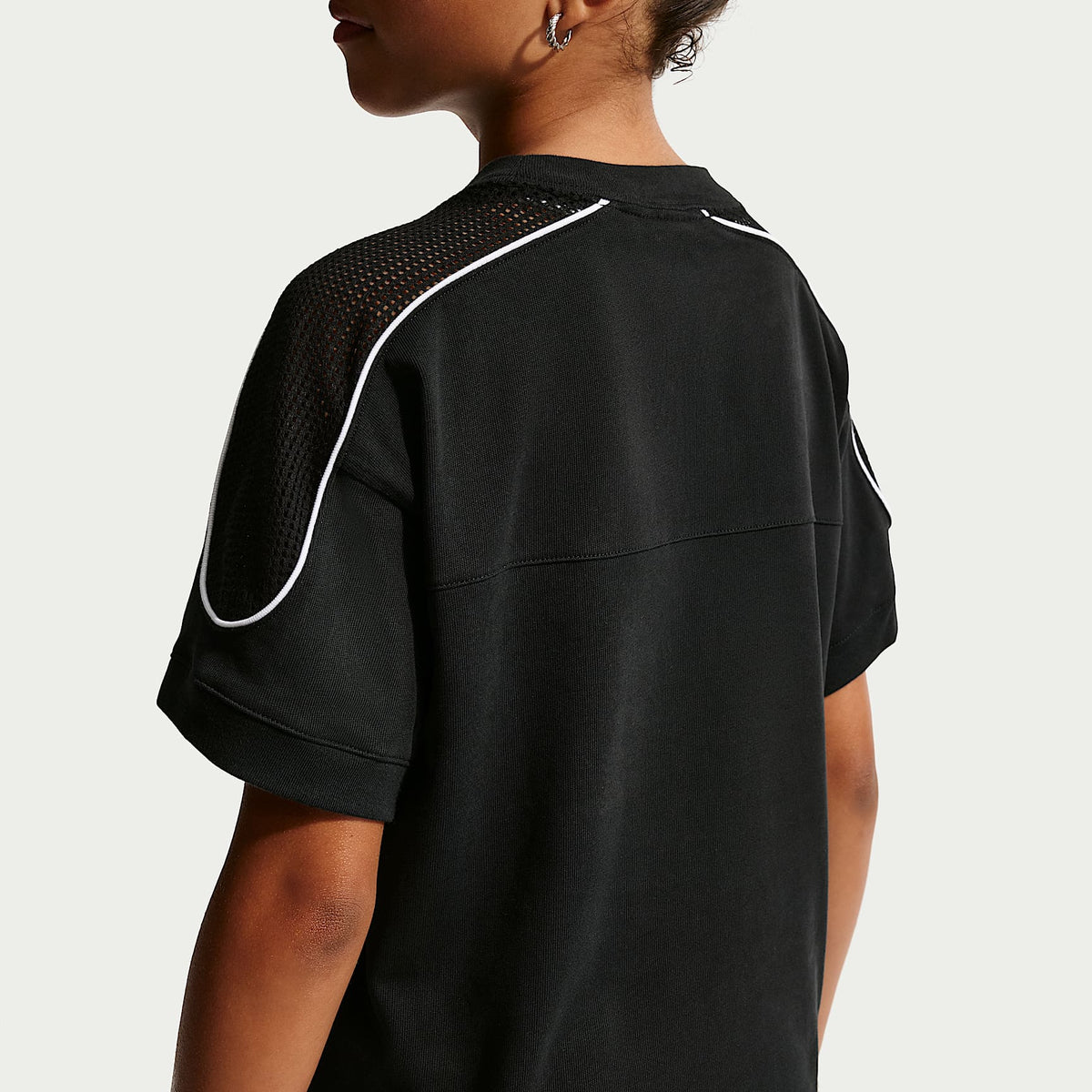 Playera de manga corta para niños talla grande Nike Sportswear Collection – Negro/Negro/Blanco/Negro – vista 4