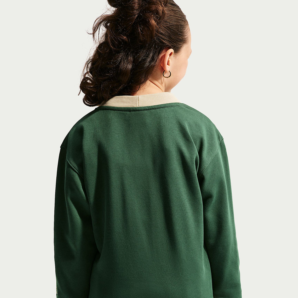 Cárdigan para niños talla grande Nike Sportswear Club – Abeto/Duna/Duna – vista 4