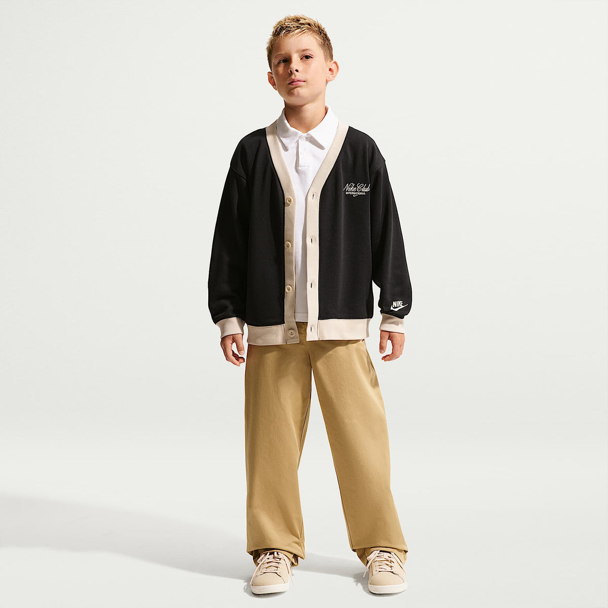 Cárdigan para niños talla grande Nike Sportswear Club – Negro/Duna/Duna – vista 7