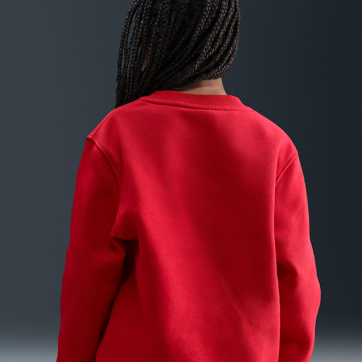 Sudadera de cuello redondo para niños talla grande Nike Sportswear Club Fleece – Rojo universitario/Oro metalizado – vista 4
