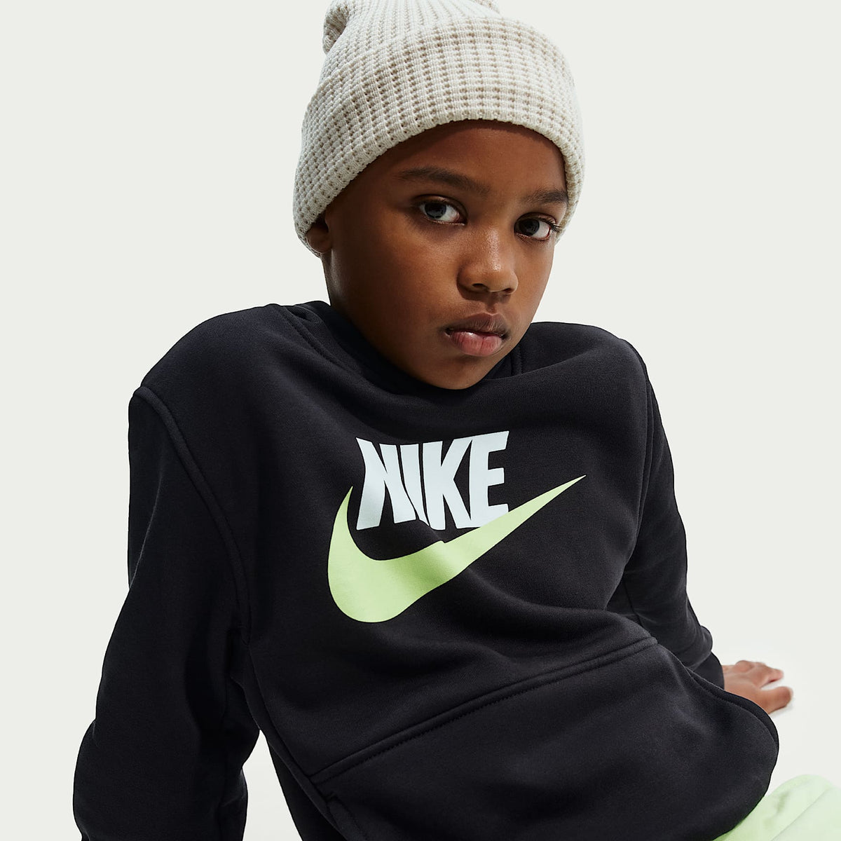 Sudadera con gorro para niños talla grande Nike Sportswear Club Fleece – Negro/Blanco/Lima líquida claro – vista 3