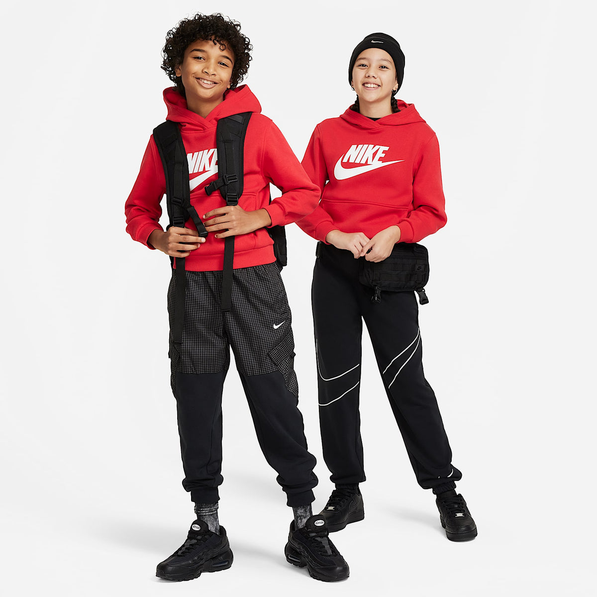 Sudadera con gorro para niños talla grande Nike Sportswear Club Fleece – Rojo universitario/Blanco – vista 5