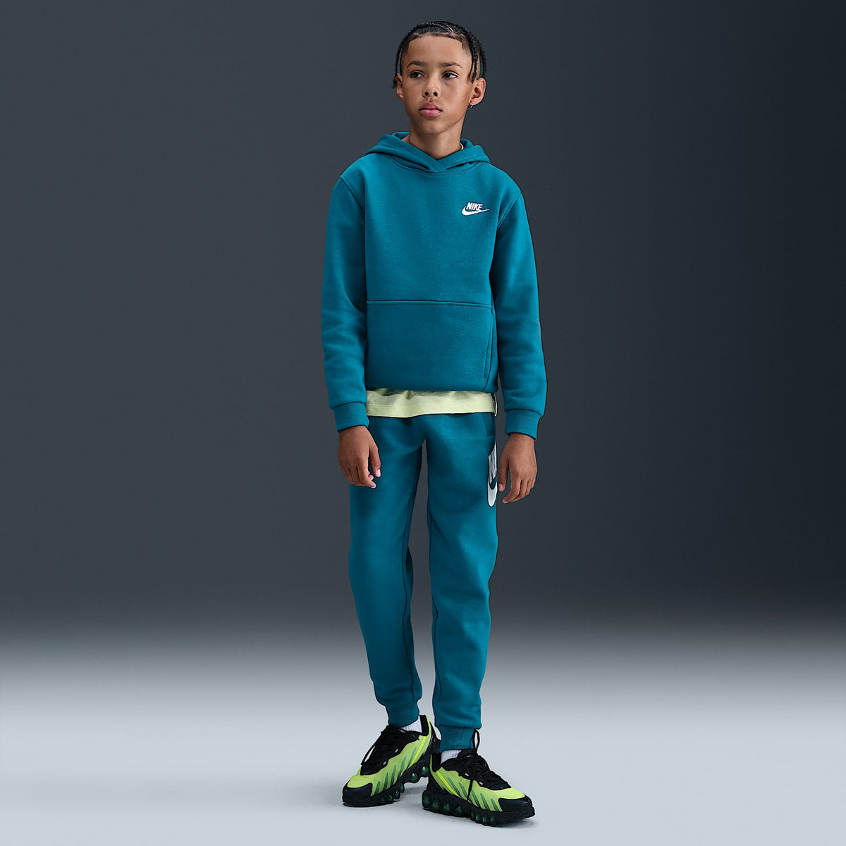 Sudadera con gorro sin cierre para niños talla grande Nike Sportswear Club Fleece – Verde abismo/Blanco – vista 7
