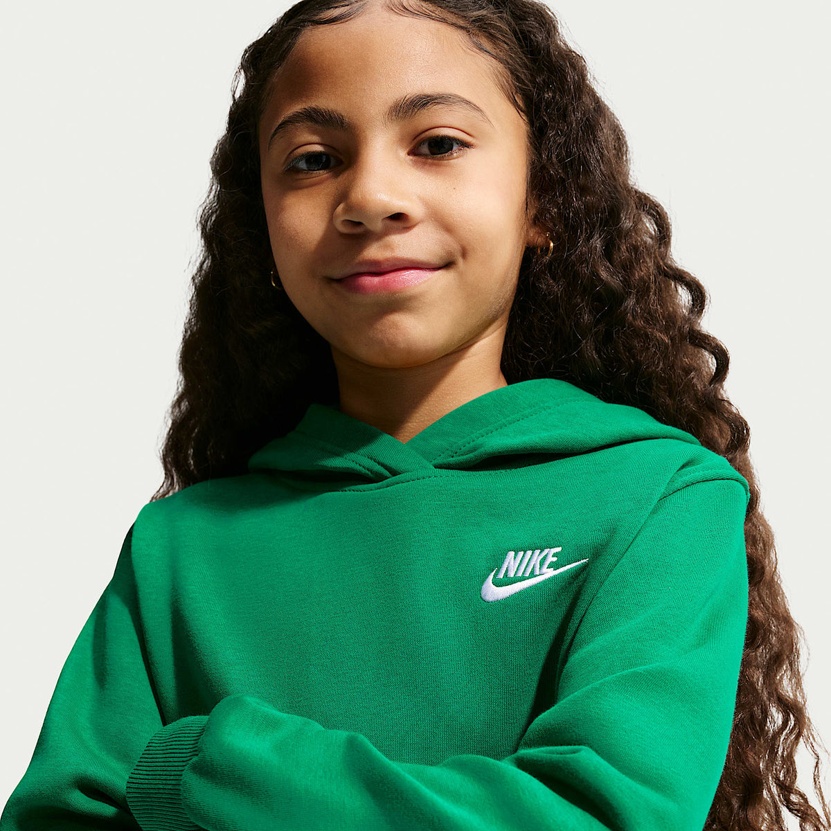 Sudadera con gorro sin cierre para niños talla grande Nike Sportswear Club Fleece – Malaquita/Blanco – vista 3