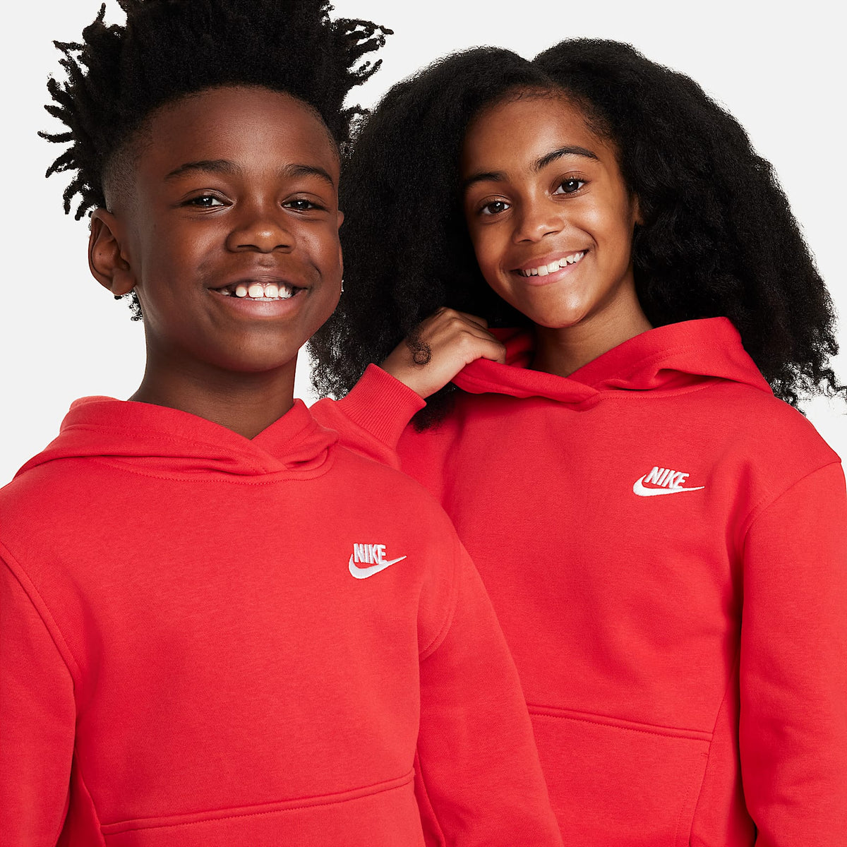 Sudadera con gorro sin cierre para niños talla grande Nike Sportswear Club Fleece – Rojo universitario/Blanco – vista 3