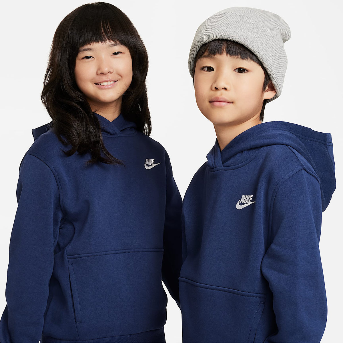 Sudadera con gorro sin cierre para niños talla grande Nike Sportswear Club Fleece – Azul marino medianoche/Blanco – vista 3