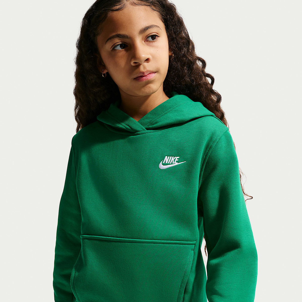 Sudadera con gorro sin cierre para niños talla grande Nike Sportswear Club Fleece – Malaquita/Blanco – vista 1