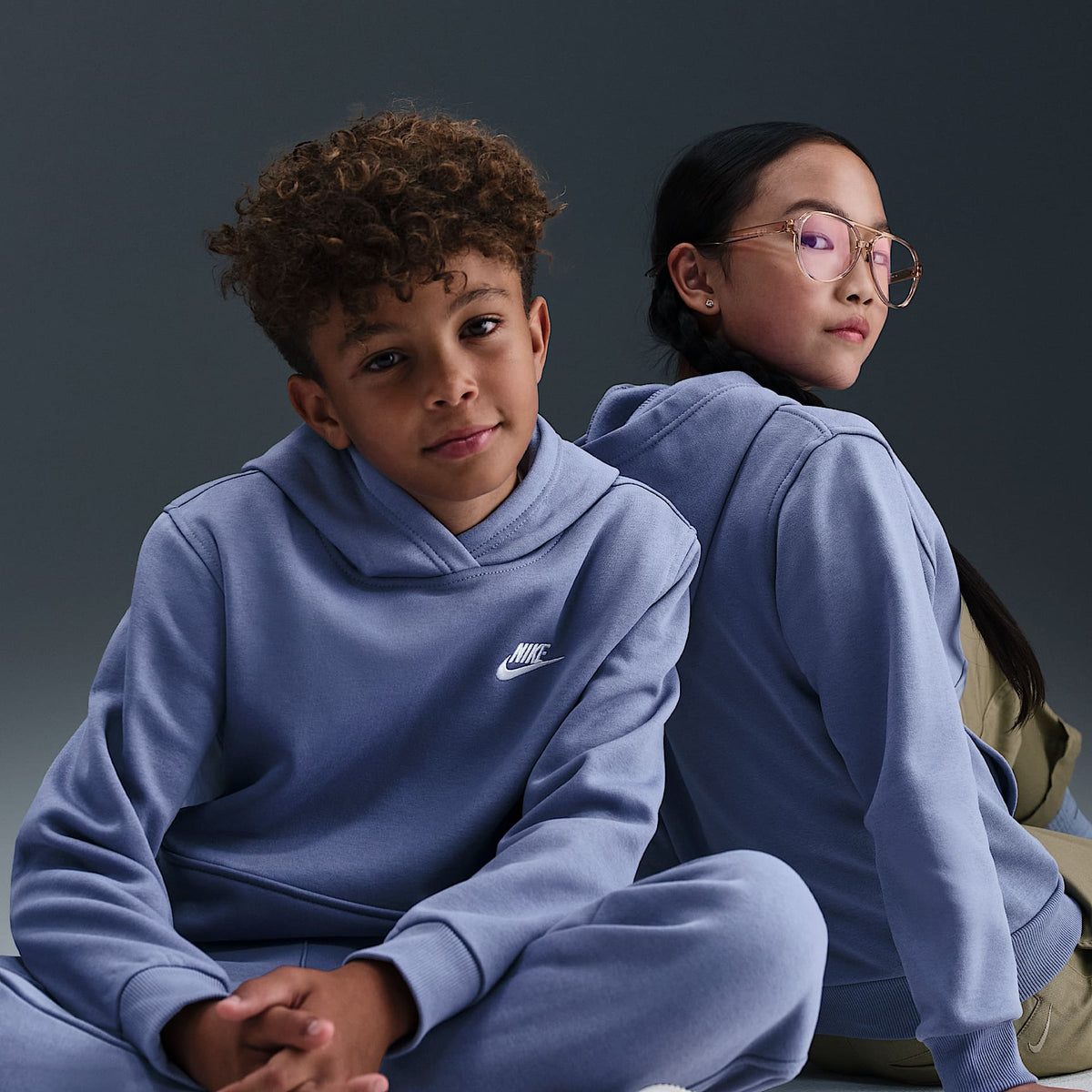 Sudadera con gorro sin cierre para niños talla grande Nike Sportswear Club Fleece – Índigo mundial/Blanco – vista 1